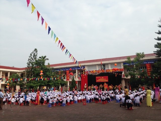 Khảo sát về thu, sử dụng các khoản thu khác trong các cơ sở giáo dục và tiến độ thực hiện các dự án đầu tư xây dựng trường học